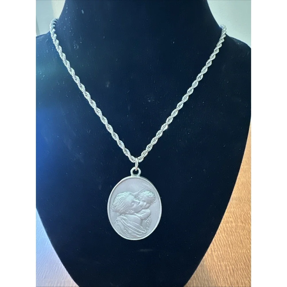 Army Oval Necklace, Satin‎ Finish To Mom From Your Son Serving Proudly 28